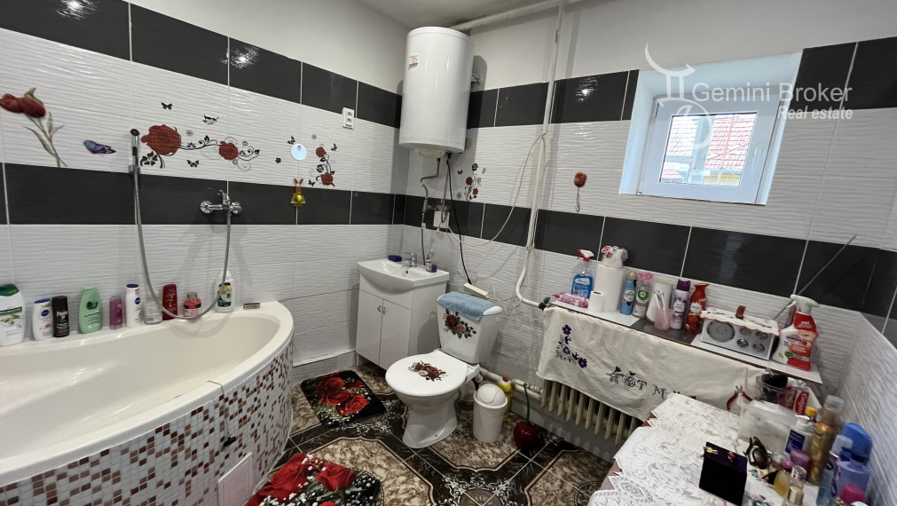 Szalonna - 3i RD pri jazere Rakaca v dobrom stave len 1h od Košíc