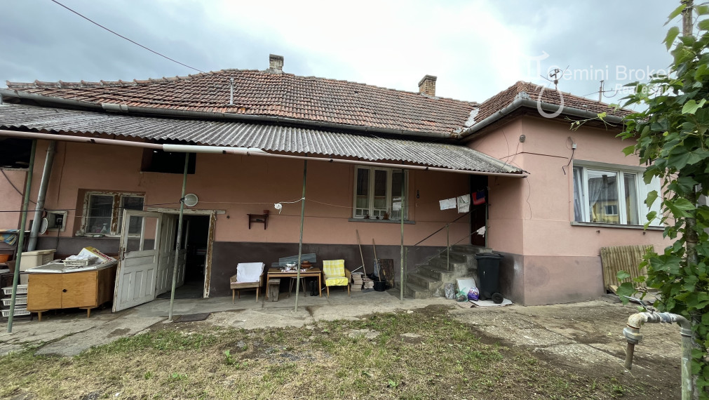 Szalonna - 3i RD pri jazere Rakaca v dobrom stave len 1h od Košíc