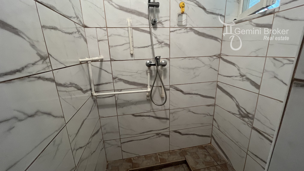 Szögliget - 7 izbový dvojgeneračný poschodový rodinný dom