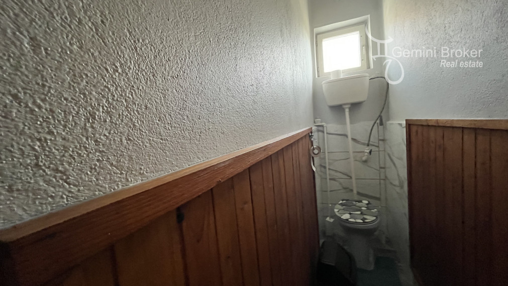 Szögliget - 7 izbový dvojgeneračný poschodový rodinný dom