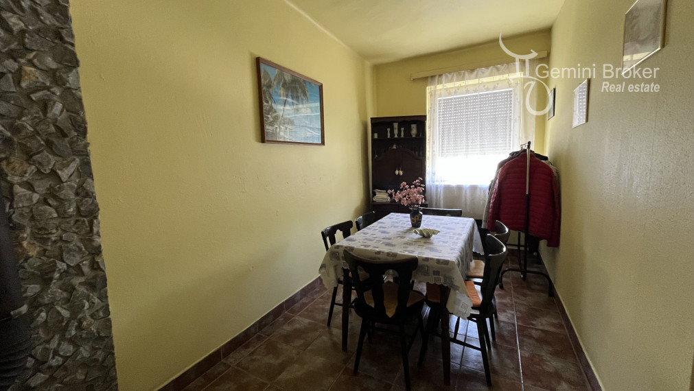 Szögliget - 7 izbový dvojgeneračný poschodový rodinný dom