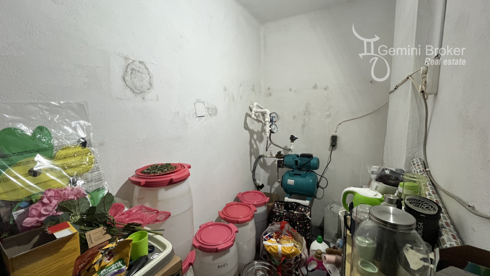 Szögliget - 7 izbový dvojgeneračný poschodový rodinný dom