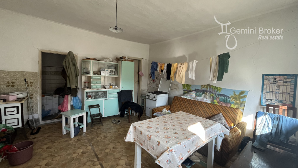 Szőlősardó - 3 izbový rodinný dom s 30á pozemkom