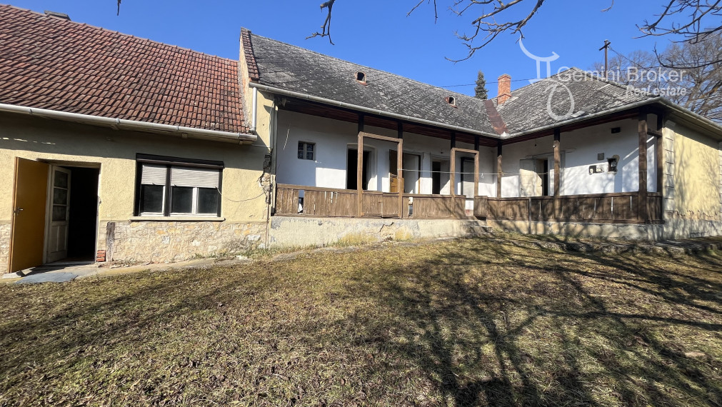 Szőlősardó - 3 izbový rodinný dom s 30á pozemkom