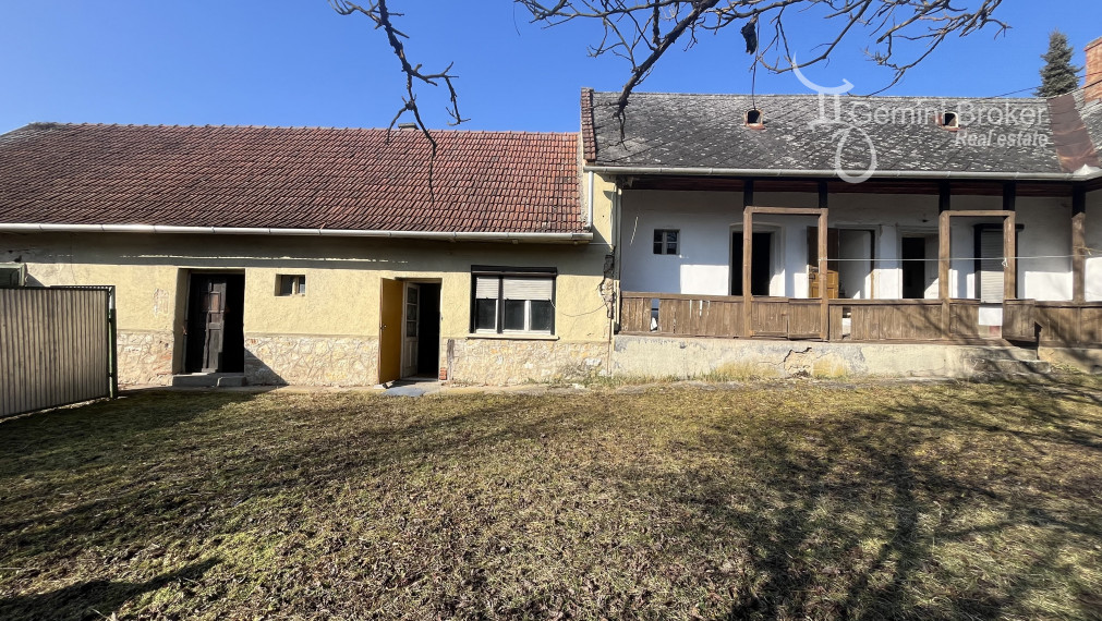 Szőlősardó - 3 izbový rodinný dom s 30á pozemkom