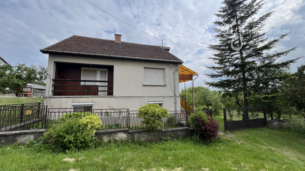 Szalonna - 4 izbový rodinný dom, blízko jazera Rakaca