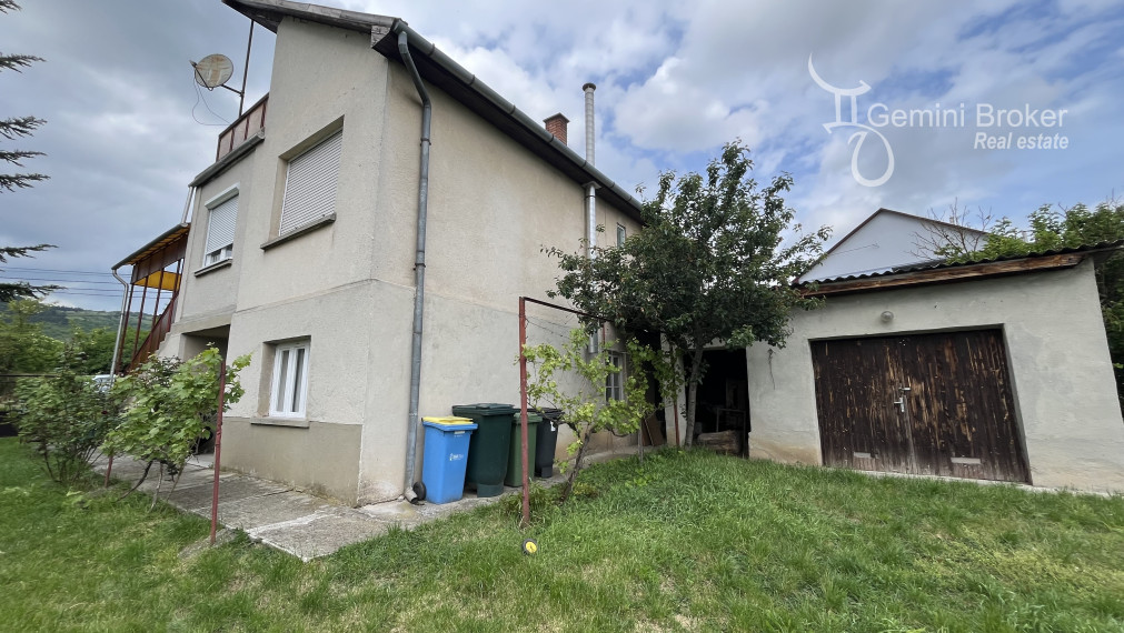 Szalonna - 4 izbový rodinný dom, blízko jazera Rakaca