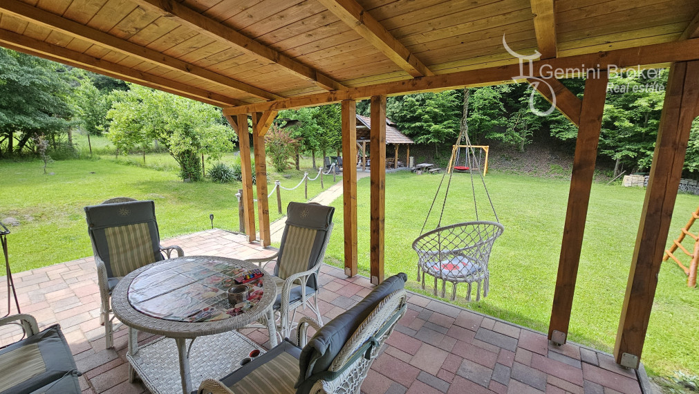 Nagyhuta - výnimočná nehnuteľnosť - panzión - na samote u lesa