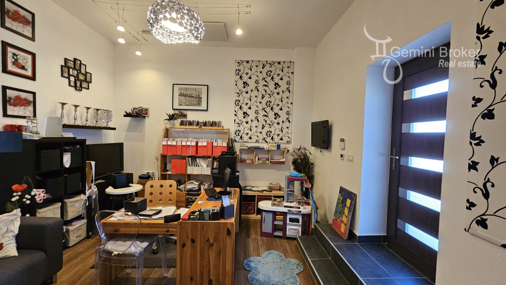 Vilmány - polyfunkčná budova vhodná na bývanie aj podnikanie