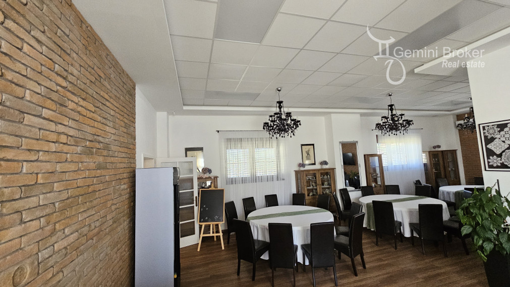 Vilmány - polyfunkčná budova vhodná na bývanie aj podnikanie