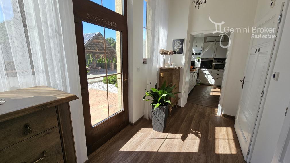 Vilmány - polyfunkčná budova vhodná na bývanie aj podnikanie