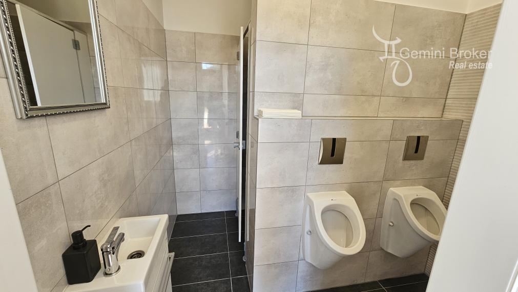 Vilmány - polyfunkčná budova vhodná na bývanie aj podnikanie