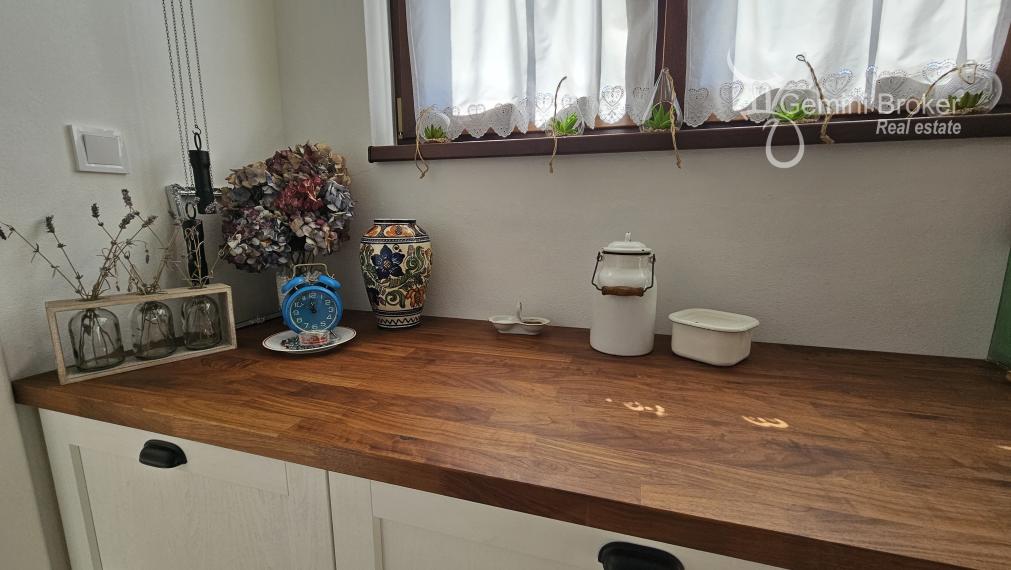 Vilmány - polyfunkčná budova vhodná na bývanie aj podnikanie