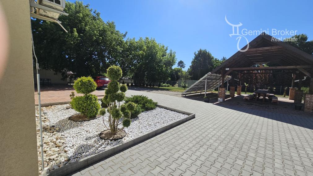 Vilmány - polyfunkčná budova vhodná na bývanie aj podnikanie