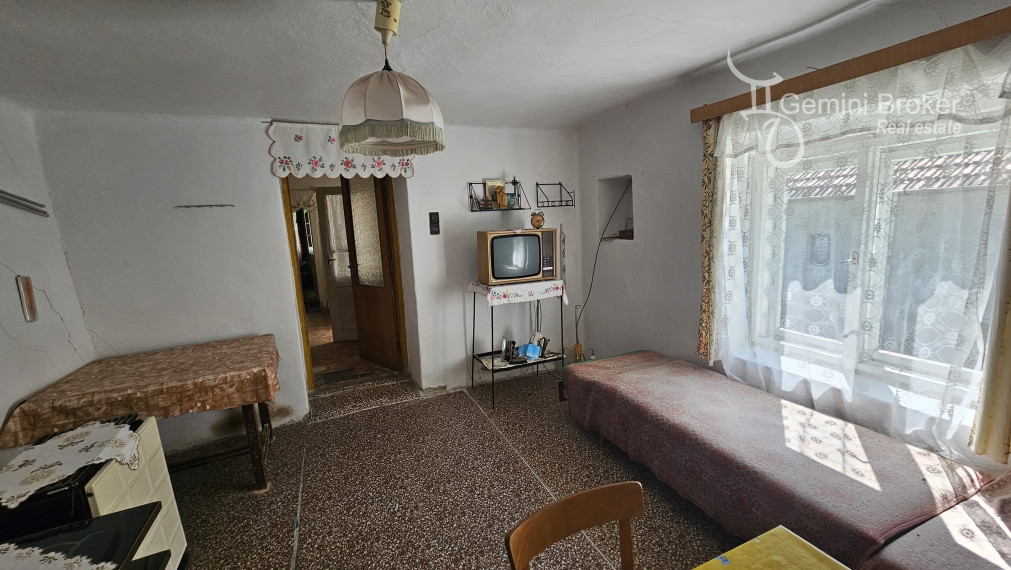 Vágáshuta - 2 izbový rodinný dom v pôvodnom zachovalom stave