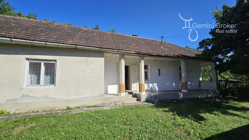 Vágáshuta - 2 izbový rodinný dom v pôvodnom zachovalom stave