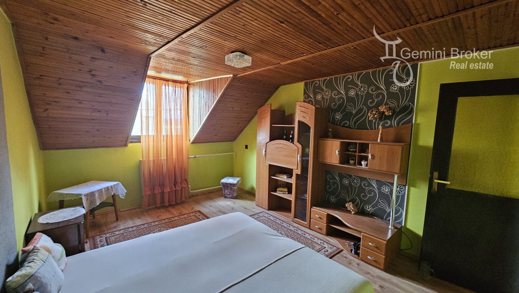 Vilmány - 5 izbový rodinný dom aj  na trvalé bývanie výborný stav