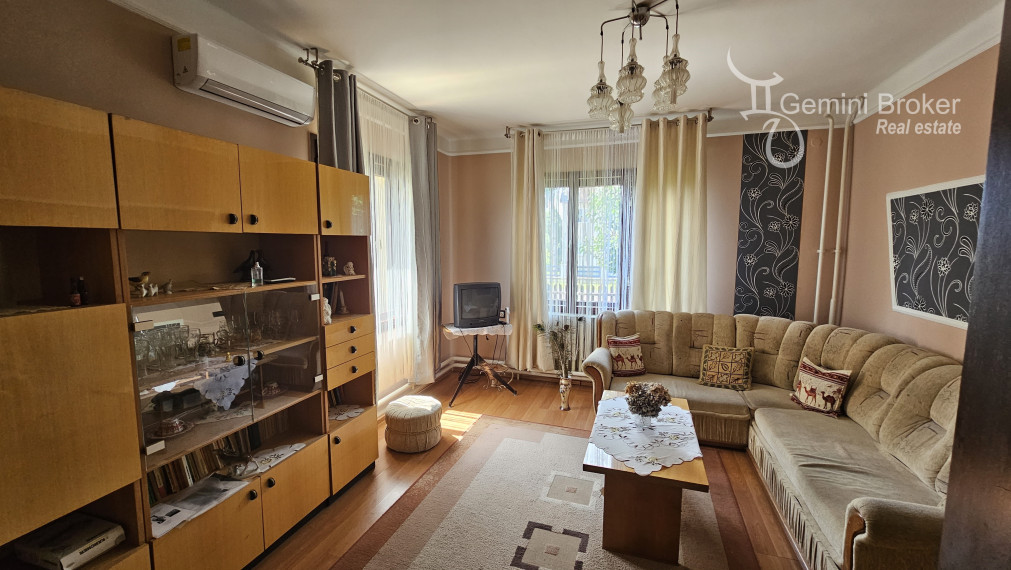 Vilmány - 5 izbový rodinný dom aj  na trvalé bývanie výborný stav