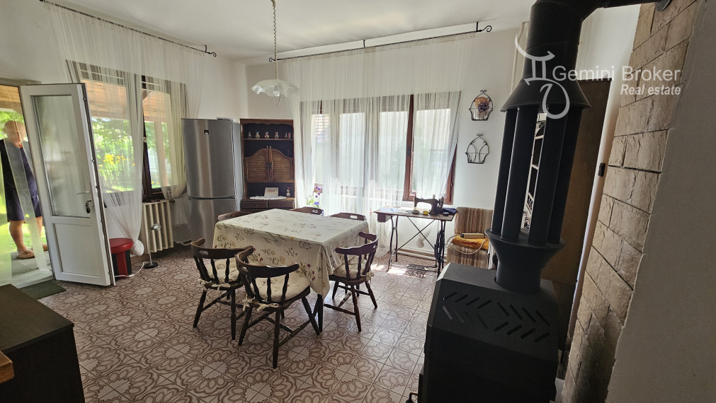 Vilmány - 5 izbový rodinný dom aj  na trvalé bývanie výborný stav