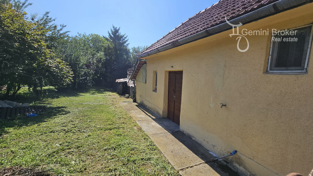 Bózsva - 3 nehnuteľnosti na veľkom pozemku