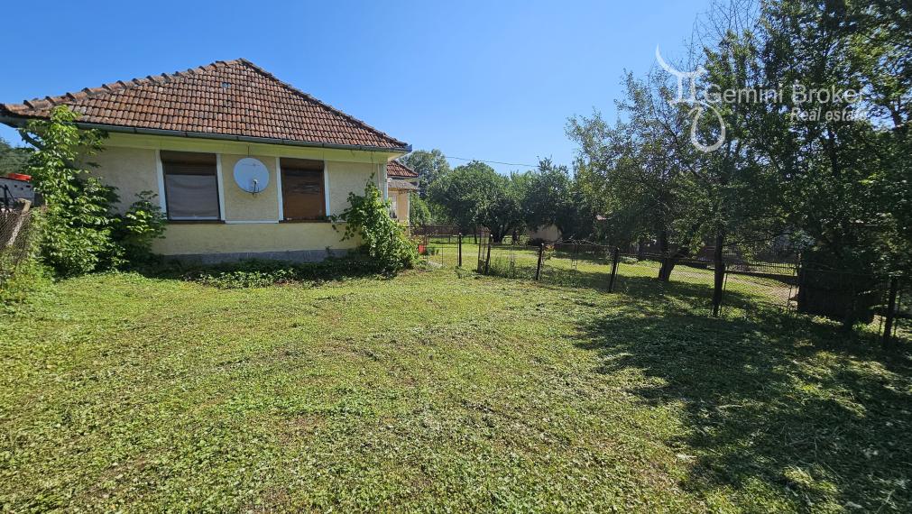 Bózsva - 3 nehnuteľnosti na veľkom pozemku