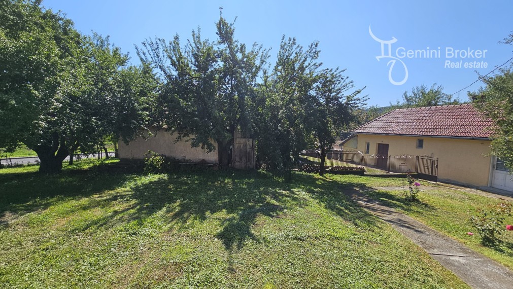 Bózsva - 3 nehnuteľnosti na veľkom pozemku