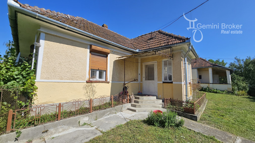 Bózsva - 3 nehnuteľnosti na veľkom pozemku