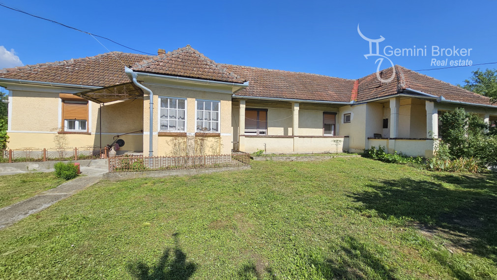 Bózsva - 3 nehnuteľnosti na veľkom pozemku