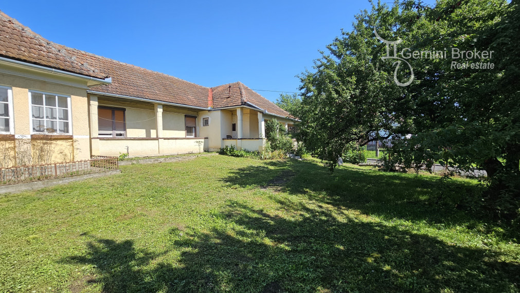 Bózsva - 3 nehnuteľnosti na veľkom pozemku