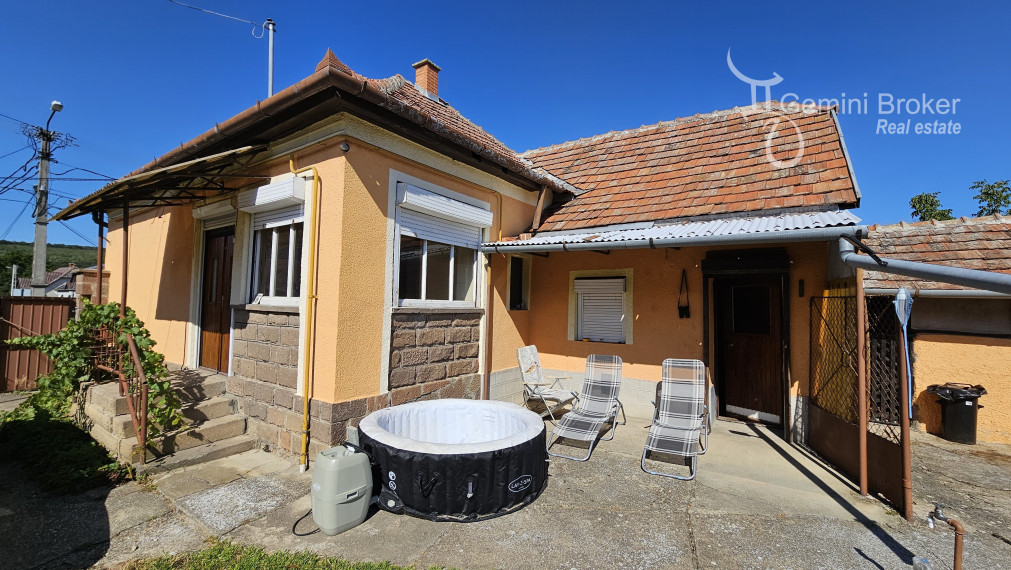 Bogács - investičná príležitosť, 2 domy na jednom pozemku