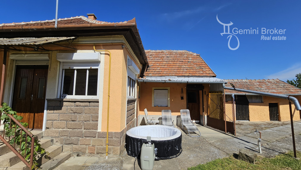 Bogács - investičná príležitosť, 2 domy na jednom pozemku