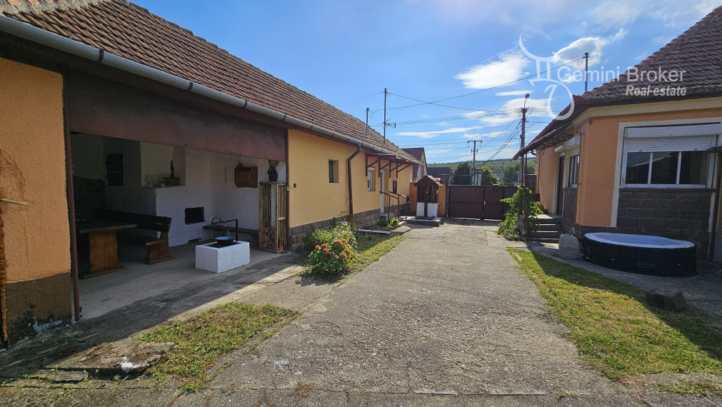 Bogács - investičná príležitosť, 2 domy na jednom pozemku