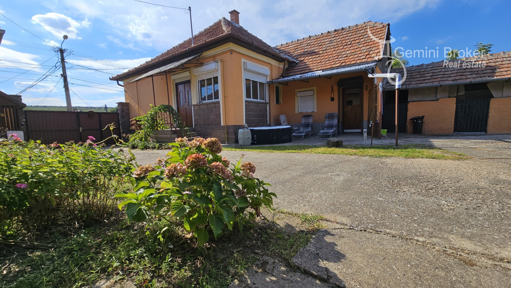 Bogács - investičná príležitosť, 2 domy na jednom pozemku