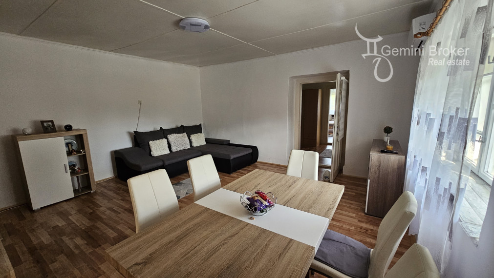 Kovácsvágás - 2 izbový rodinný dom vo výbornom stave, čiastočná rekonštrukcia