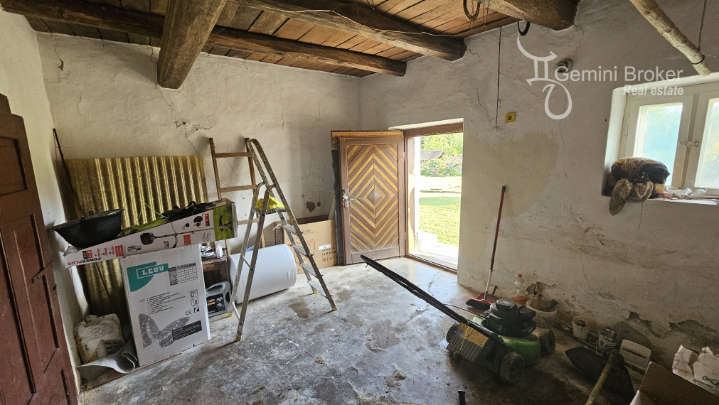 Kovácsvágás - 2 izbový rodinný dom vo výbornom stave, čiastočná rekonštrukcia