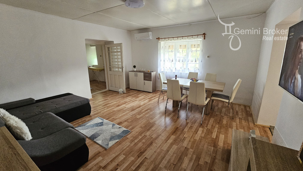 Kovácsvágás - 2 izbový rodinný dom vo výbornom stave, čiastočná rekonštrukcia