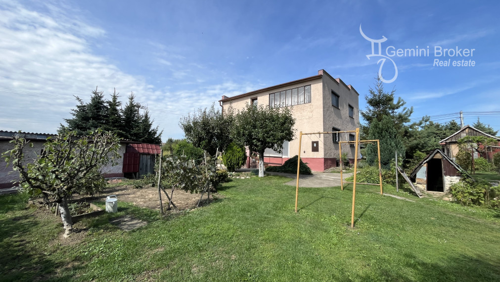 Šaca - 5 izbový rodinný dom s peknou záhradou