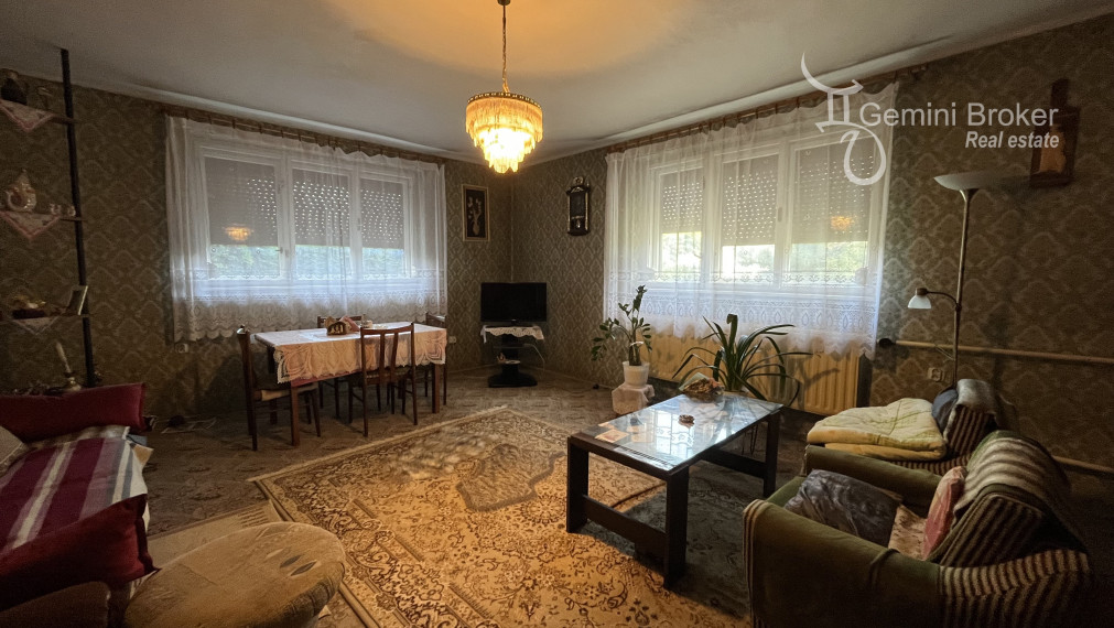 Šaca - 5 izbový rodinný dom s peknou záhradou