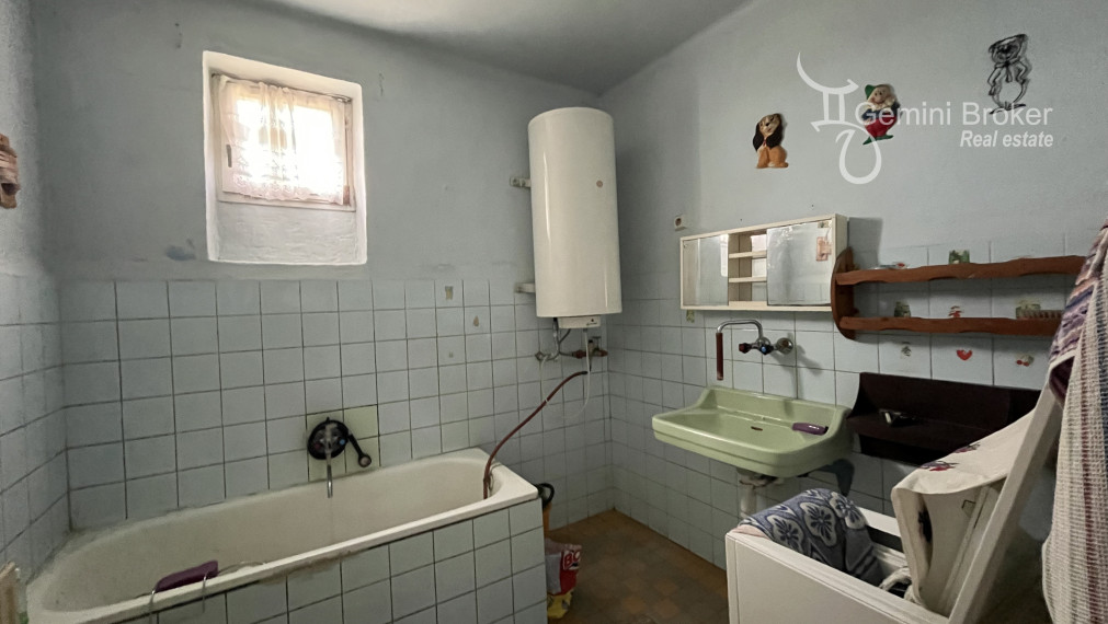 Šaca - 5 izbový rodinný dom s peknou záhradou