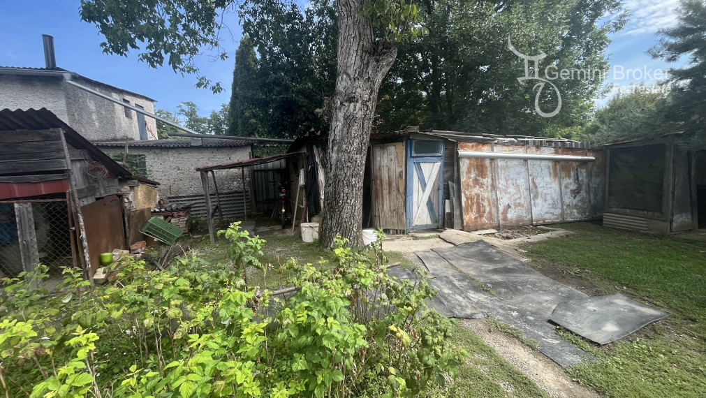 Šaca - 5 izbový rodinný dom s peknou záhradou