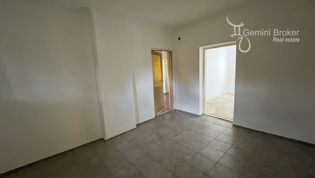 Szuhogy  - 3 izbový rodinný dom