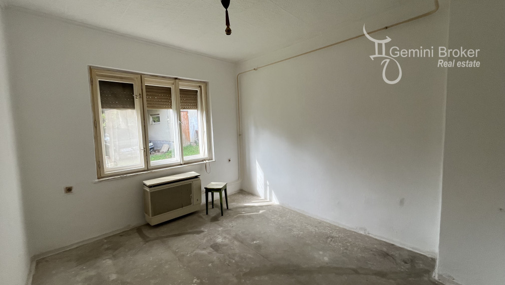 Szuhogy  - 3 izbový rodinný dom