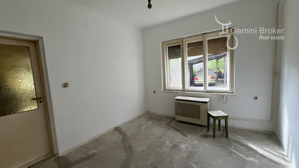 Szuhogy  - 3 izbový rodinný dom