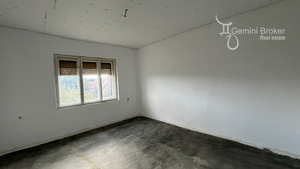 Szuhogy  - 3 izbový rodinný dom