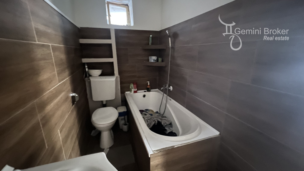 Ormosbánya - 1,5 izbový  dom, 1000m2 pozemok