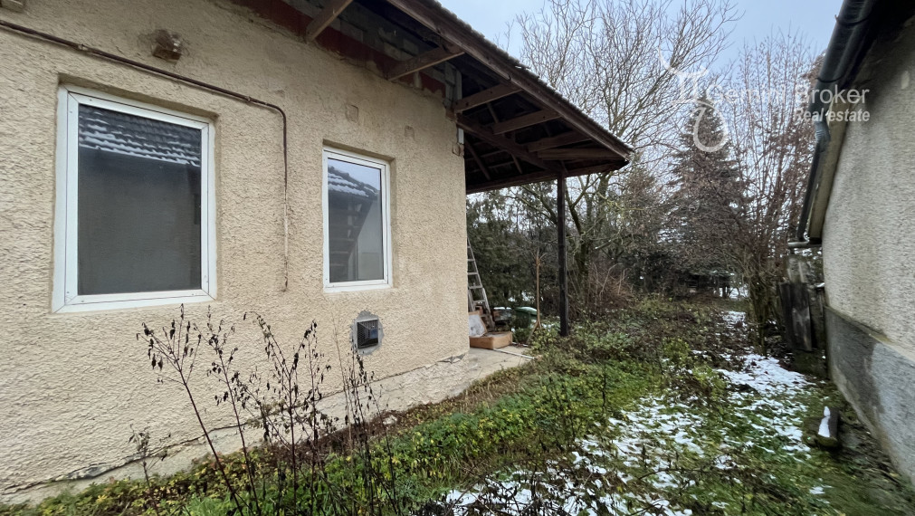 GEMINIBROKER - 5I chalupa pri vodnej nádrži Rakaca v Meszes - Maďarsko