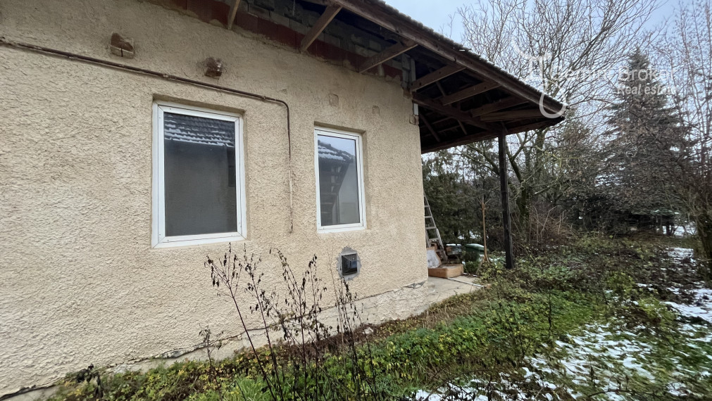 GEMINIBROKER - 5I chalupa pri vodnej nádrži Rakaca v Meszes - Maďarsko