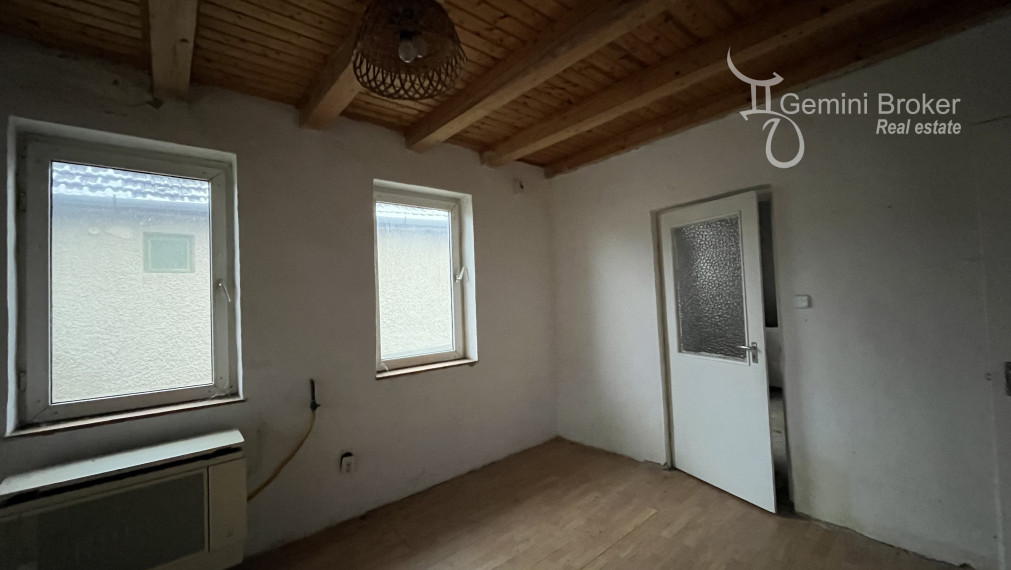 GEMINIBROKER - 5I chalupa pri vodnej nádrži Rakaca v Meszes - Maďarsko