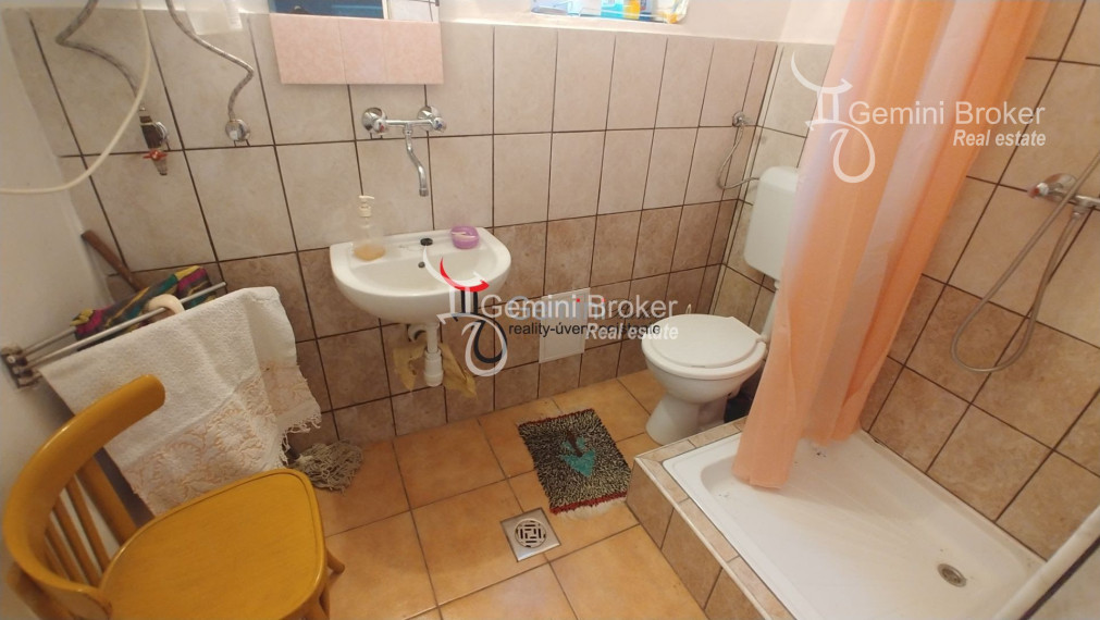 GEMINIBROKER - 5I chalupa pri vodnej nádrži Rakaca v Meszes - Maďarsko