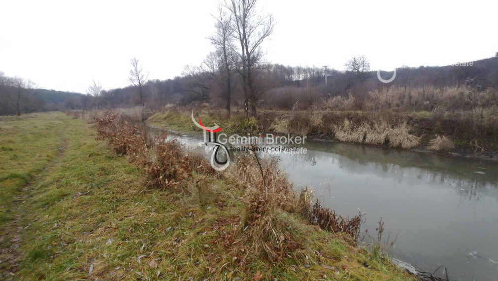 GEMINIBROKER - 5I chalupa pri vodnej nádrži Rakaca v Meszes - Maďarsko